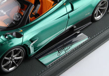 Load image into Gallery viewer, Pagani Imola Roadster - Rio Green - 1:18
