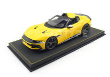 Load image into Gallery viewer, Ferrari 12 Cilindri Spider - Giallo Modena - 1:18
