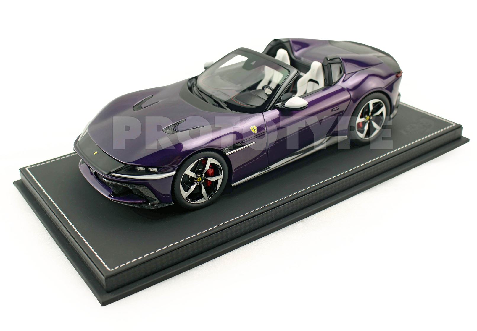 Ferrari 12 Cilindri Spider - Viola Hong Kong - 1:18