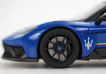 Load image into Gallery viewer, Maserati GT2 Stradale - Blu Infinito with Italian stripe - 1:18
