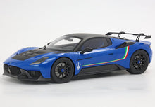 Load image into Gallery viewer, Maserati GT2 Stradale - Blu Infinito with Italian stripe - 1:18
