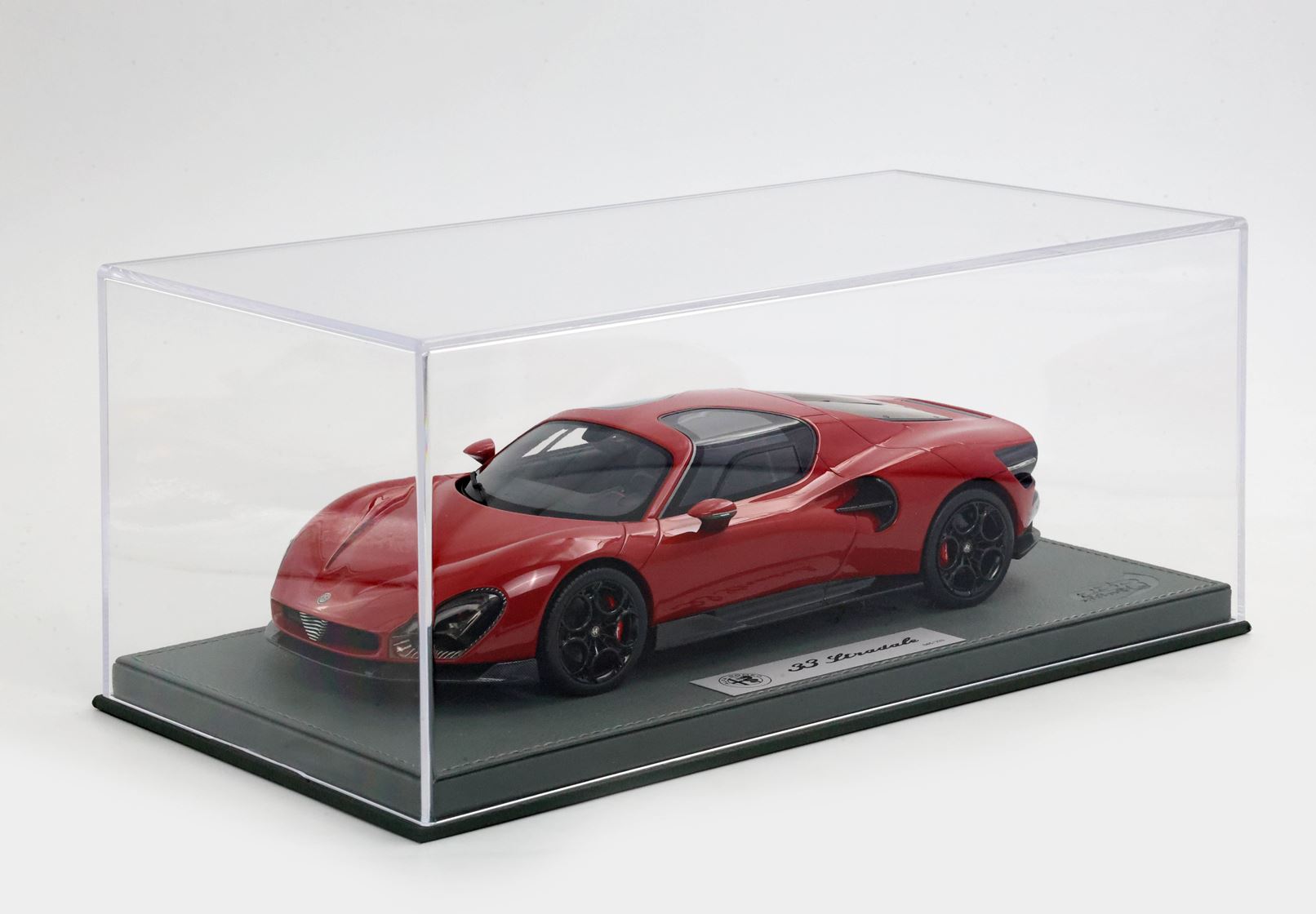 Alfa Romeo 33 Stradale - Rosso Alfa - 1:18