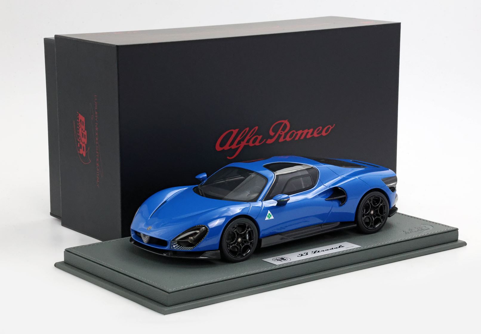 Alfa Romeo 33 Stradale - Blu Reale Black Interior - 1:18