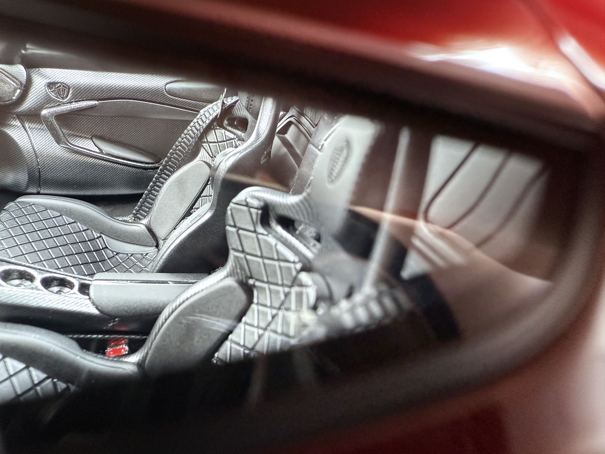 Koenigsegg Jesko 7272 Falcon PMC Special Project - red tinted carbon - 1:18