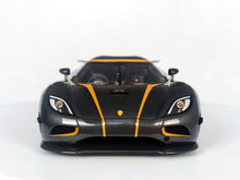 Load image into Gallery viewer, Koenigsegg Agera S - Hundra carbon gold OPEN PARTS - 1:18
