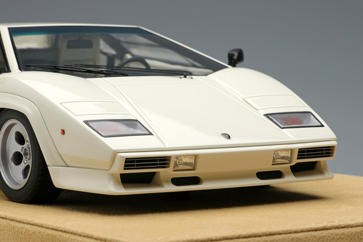 Lamborghini Countach LP5000S 1982 - white - 1:18