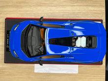 Load image into Gallery viewer, Lamborghini Countach LPI 800-4 - Bleu LE49 - 1:18
