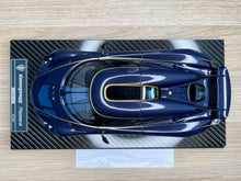Load image into Gallery viewer, Koenigsegg Regera carbon blue tint gold wheels Zach&#39;s Garage - 1:18
